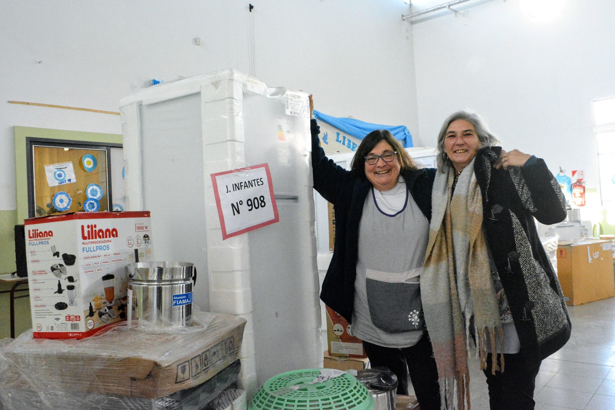 Más de 5.300 comedores escolares recibieron equipos e insumos del Gobierno bonaerense