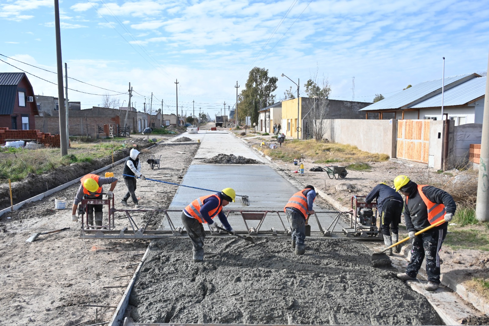 Bahía Blanca: Susbielles supervisó avances en pavimentación y destacó la recuperación de los clubes afectados durante el temporal