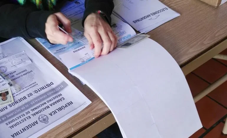 Provincia firmó convenios con universidades para capacitar a las autoridades de mesa