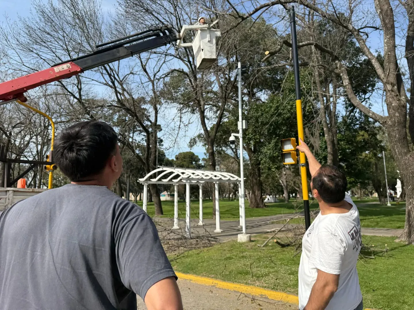 Ramallo: más cámaras de seguridad, forestación en escuelas y obras en los barrios