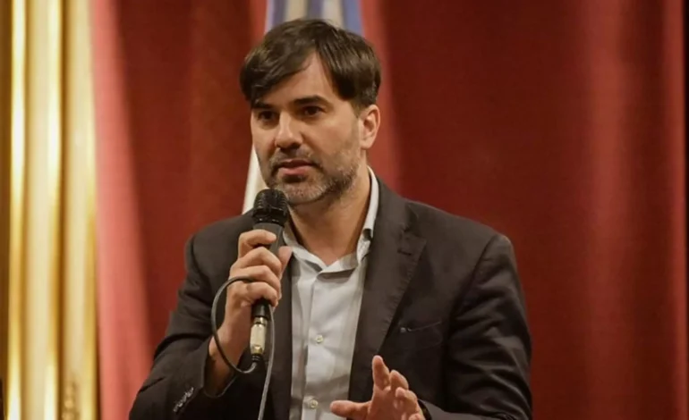 Castelli: Echarren apuntó contra Espert tras su renuncia y cuestionó el posible reemplazo de Santilli