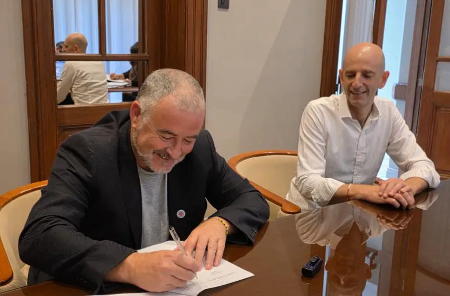 Ramallo logró un acuerdo histórico: Fiplasto cedió 30 hectáreas al Municipio para uso social