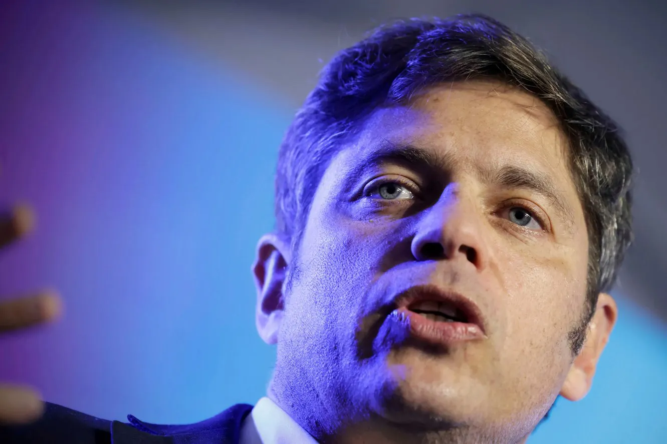 Kicillof cuestionó a Milei por las obras paralizadas: “Nosotros no ponemos excusas”