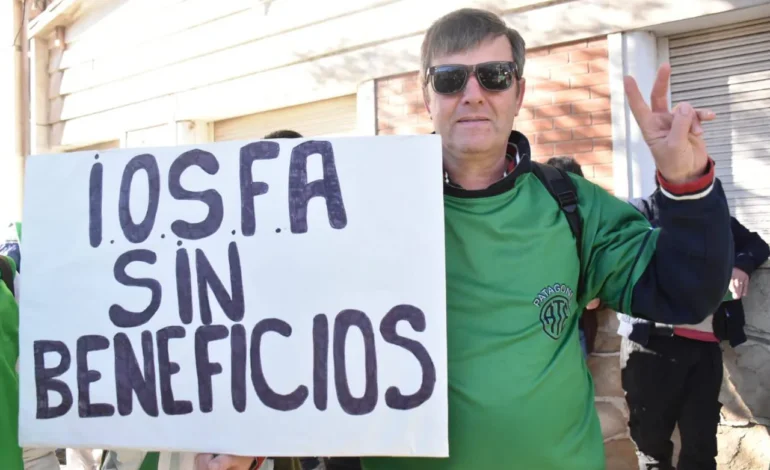 Presentan amparo colectivo por la falta de cobertura médica de 60 mil afiliados del IOSFA