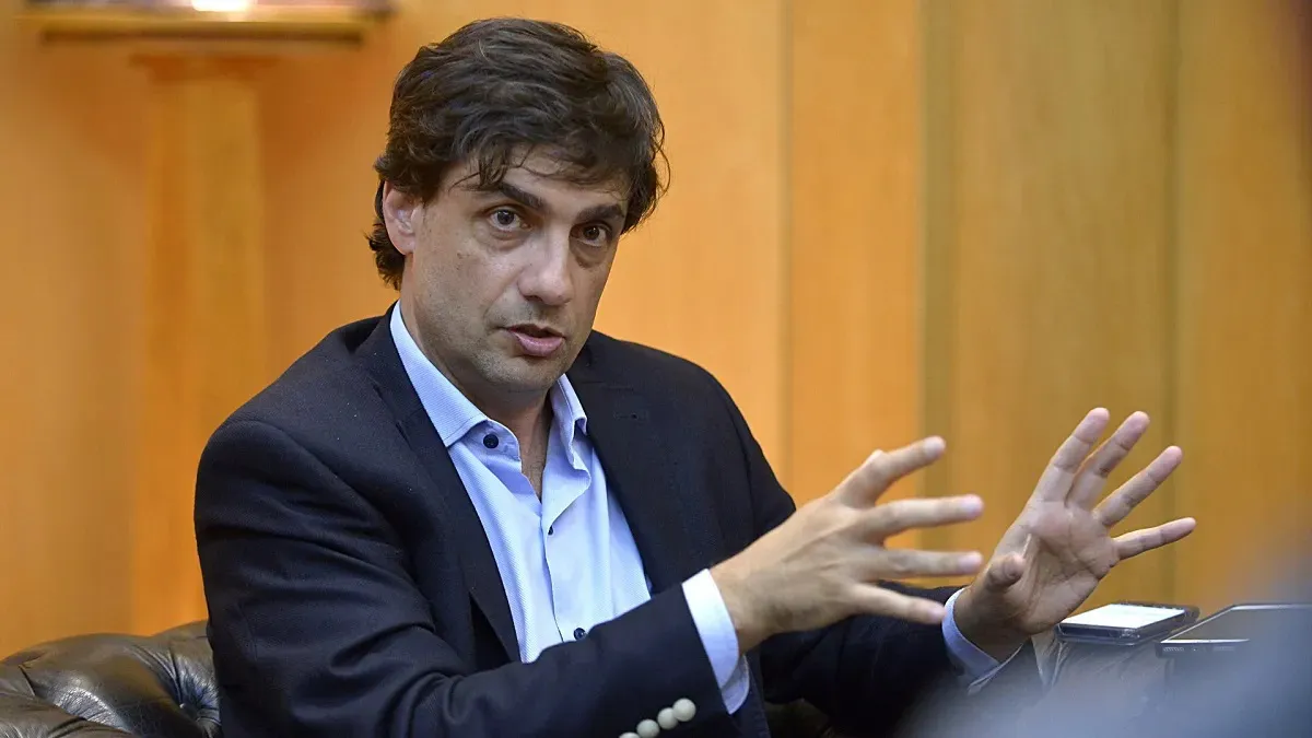 Presupuesto bonaerense: Lacunza recomienda recortar gasto salarial para evitar más deuda