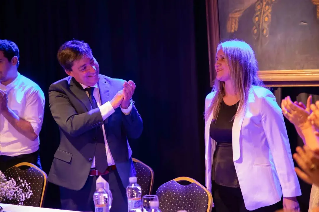 Daireaux: Acerbo tomó licencia y María Alejandra Serra asumió al frente del Municipio