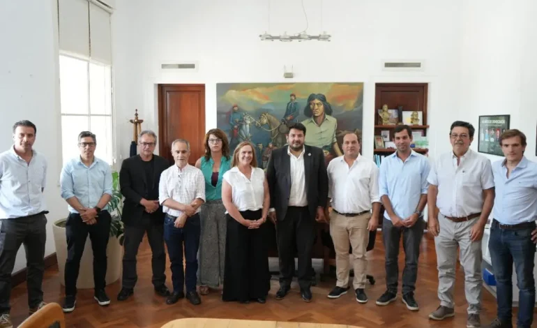 Trenque Lauquen: Recoulat y Mena avanzan en mejoras judiciales y entregaron 400 escrituras