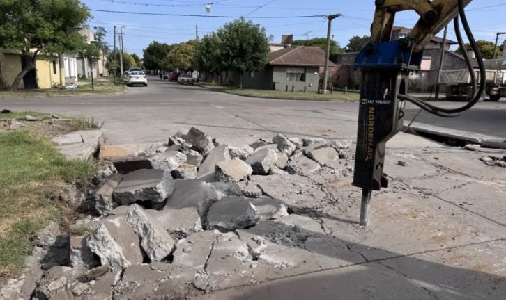 Balcarce: avanzan obras de pavimento y recomposición de calles de tierra