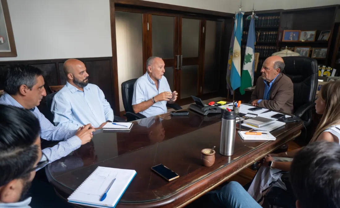 Coronel Suárez: el Municipio evaluó nuevas tecnologías para seguridad y anunció la 17ª edición de Suárez Peatonal