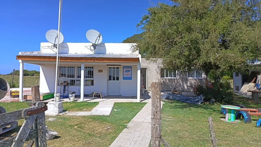 General Lavalle: El municipio avanza con obras educativas y producción local en distintos puntos del distrito