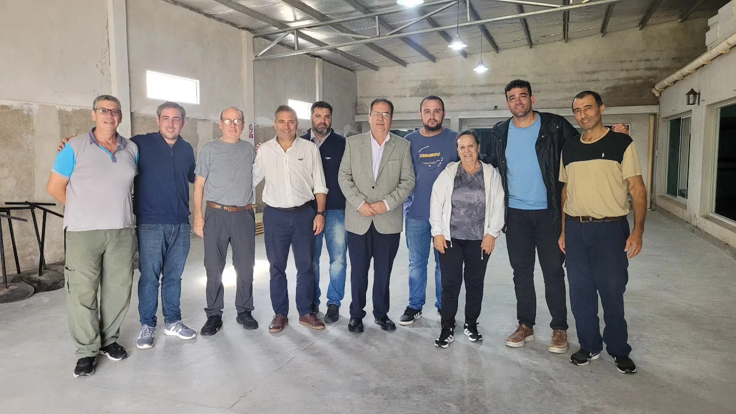 General Pinto: Rodríguez supervisó obras en una escuela y avanzó con agenda local