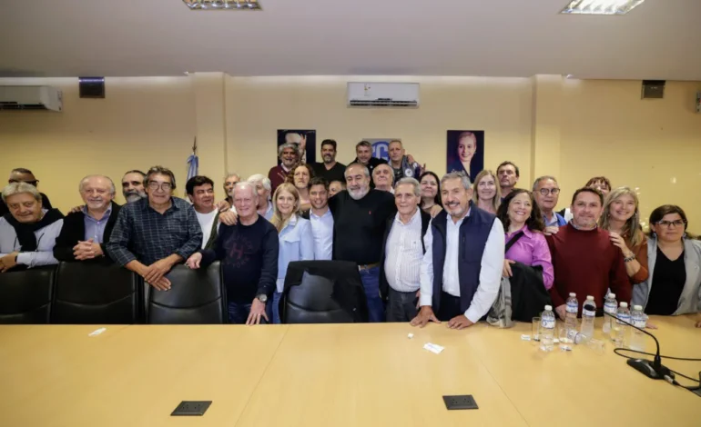 Moyano presentó un proyecto para regular el trabajo en plataformas digitales