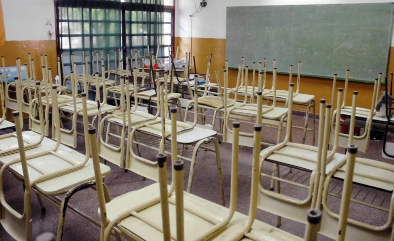 Provincia: un sector docente realiza un nuevo paro en medio de la negociación salarial