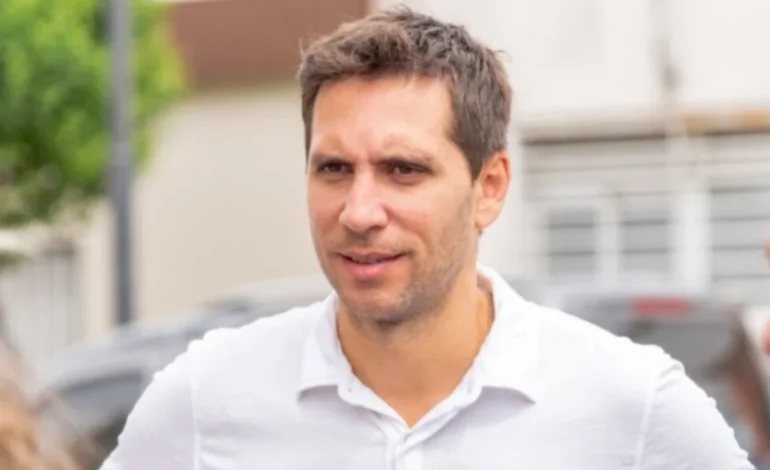 San Nicolás: Passaglia cruzó a Kreplak por el Hospital San Felipe y pidió que pase al Municipio