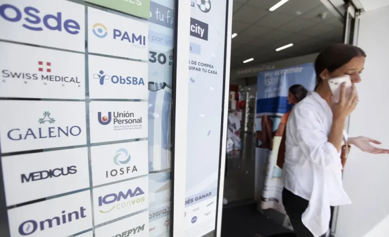 Provincia: endurecen los controles sobre prepagas y crece la presión sobre los hospitales públicos