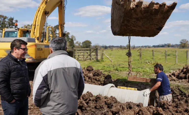 General Las Heras: construyen un canal aliviador y refuerzan la limpieza de desagües ante posibles lluvias intensas