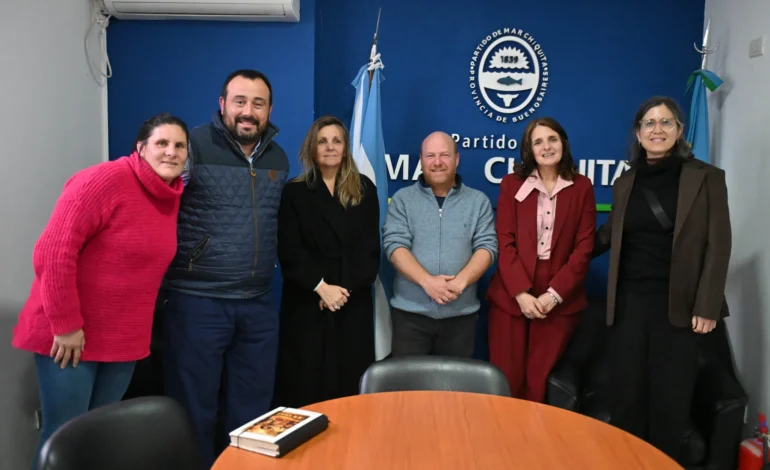Mar Chiquita: el Municipio avanzó en la organización del Pre Cosquín y sumó maquinaria para mejorar los caminos de Vivoratá