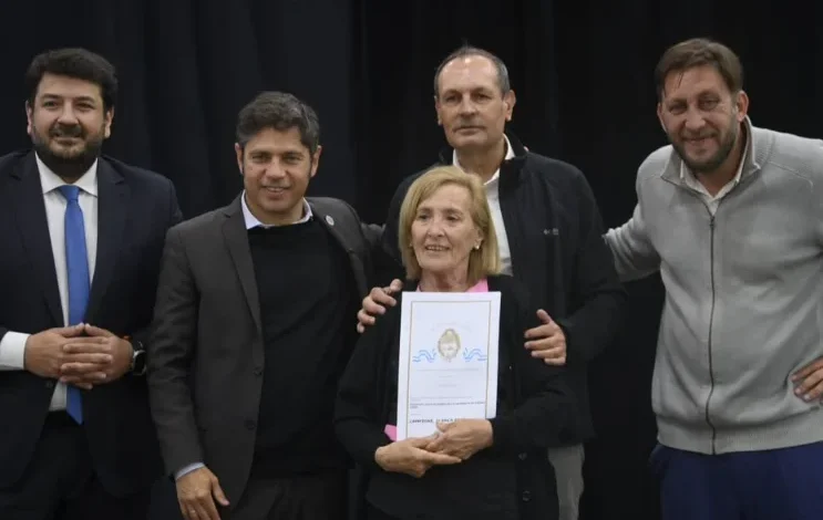 Carlos Casares: Kicillof inauguró obras, entregó 562 escrituras y anunció un nuevo acueducto